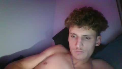 Snapshot of yourbitch1762 chatting on September 20, 4:13 am yourbitch1762 online show from September 20, 4:13 am