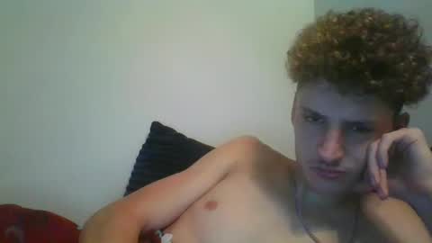 Snapshot of yourbitch1762 chatting on September 25, 4:00 pm yourbitch1762 online show from September 25, 4:00 pm