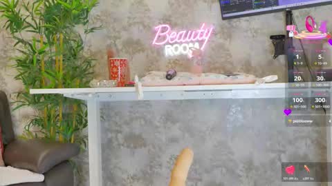 Snapshot of yourburnwish chatting on February 20, 8:09 pm Anna online show from February 20, 8:09 pm