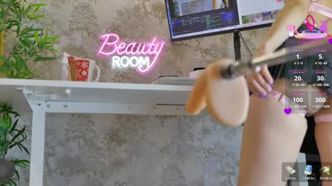 Snapshot of yourburnwish chatting on March 29, 7:03 pm Anna online show from March 29, 7:03 pm