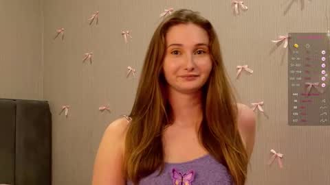 Snapshot of yourcreamyister chatting on February 1, 6:50 pm creamysister online show from February 1, 6:50 pm