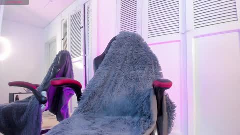 Snapshot of yourcutemolly chatting on December 25, 3:50 am Selena online show from December 25, 3:50 am