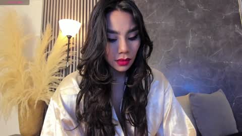 Snapshot of yourcutemolly chatting on January 27, 4:09 am Selena online show from January 27, 4:09 am