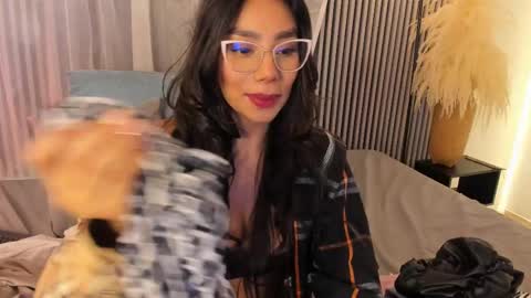 Snapshot of yourcutemolly chatting on February 26, 8:26 am Selena online show from February 26, 8:26 am