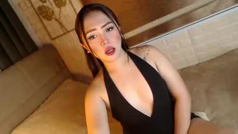 JEN  online show from November 15, 11:18 am