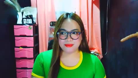 yourdirtygirl_lyla online show from February 8, 6:28 am