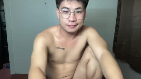 Snapshot of yourfantasyyy_ chatting on March 3, 6:33 pm yourfantasyyy_ online show from March 3, 6:33 pm