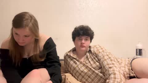 Snapshot of yourfavcoupleeee chatting on February 22, 11:24 pm Mark and Margo online show from February 22, 11:24 pm