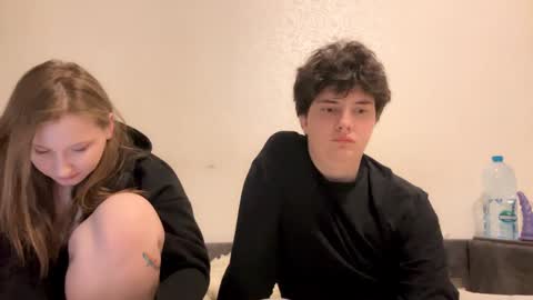 Snapshot of yourfavcoupleeee chatting on February 26, 12:38 am Mark and Margo online show from February 26, 12:38 am