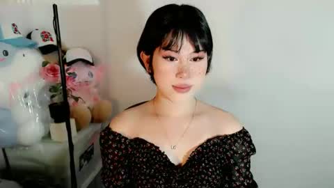 PrettyElla online show from October 7, 2:09 am