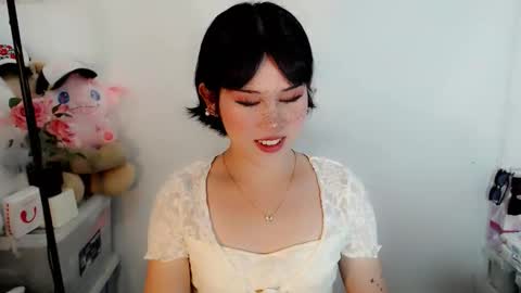 PrettyElla online show from October 21, 2:56 am