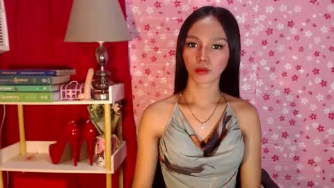 RICCIE MAE online show from November 3, 3:30 am