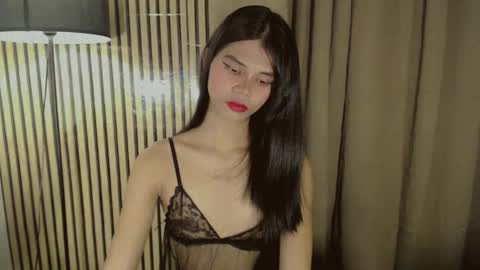 Snapshot of yourfavoratevivian chatting on November 29, 9:18 pm Vivian online show from November 29, 9:18 pm