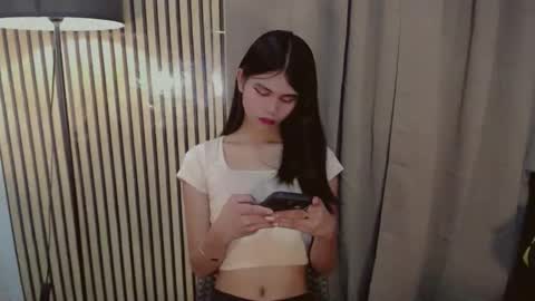 Snapshot of yourfavoratevivian chatting on November 30, 10:03 pm Vivian online show from November 30, 10:03 pm