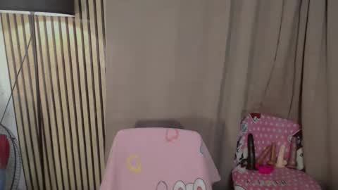 Vivian online show from February 14, 9:33 pm