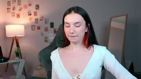 Chloe online show from October 20, 5:19 am