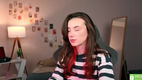 Chloe online show from October 29, 4:48 am