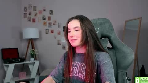 Chloe online show from October 31, 4:13 am