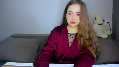 Snapshot of yourgem__ chatting on June 18, 3:18 am yourgem__ online show from June 18, 3:18 am