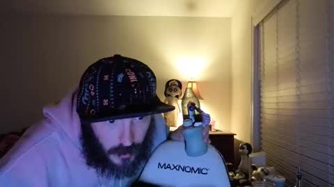 Snapshot of yourhighnessthis9inch chatting on October 26, 6:41 am Sh online show from October 26, 6:41 am