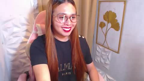 Snapshot of yourhornywife069 chatting on November 6, 7:31 am ANASTASIA STEELE online show from November 6, 7:31 am