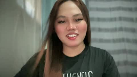 yourhotgirl_lyn online show from June 23, 6:55 am