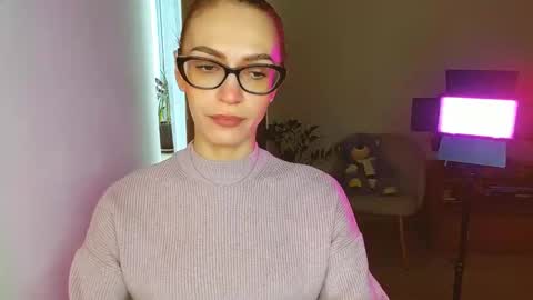 Snapshot of yourladysunshine chatting on February 8, 7:12 am Ksyusha online show from February 8, 7:12 am