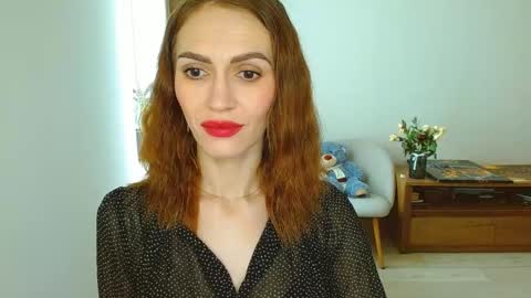 Snapshot of yourladysunshine chatting on February 10, 8:51 am Ksyusha online show from February 10, 8:51 am