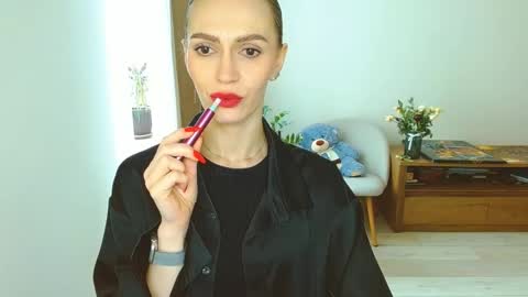 Snapshot of yourladysunshine chatting on February 11, 8:19 am Ksyusha online show from February 11, 8:19 am