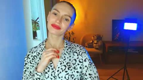 Snapshot of yourladysunshine chatting on February 25, 7:40 am Ksyusha online show from February 25, 7:40 am