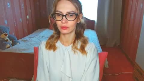 Snapshot of yourladysunshine chatting on June 15, 7:21 am Ksyusha online show from June 15, 7:21 am