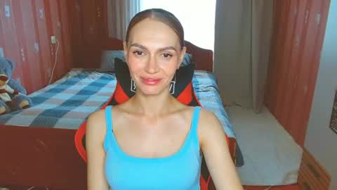 Snapshot of yourladysunshine chatting on July 7, 6:47 am Ksyusha online show from July 7, 6:47 am