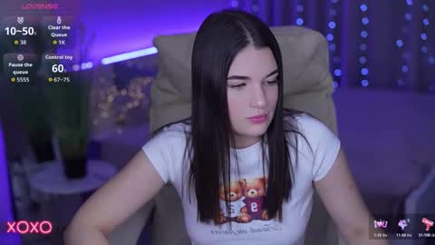 Snapshot of yourlolabunny chatting on October 16, 5:14 pm L O L A online show from October 16, 5:14 pm