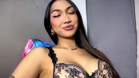 yourlovebella88 online show from January 18, 6:34 pm
