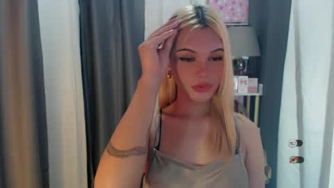 KYLIE MORE online show from June 20, 6:49 am