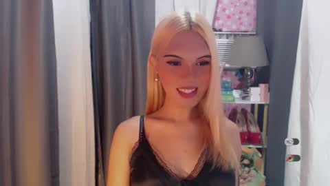 KYLIE MORE online show from July 9, 7:23 am
