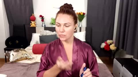 Snapshot of yourmysterycharm chatting on October 13, 11:54 am yourmysterycharm online show from October 13, 11:54 am