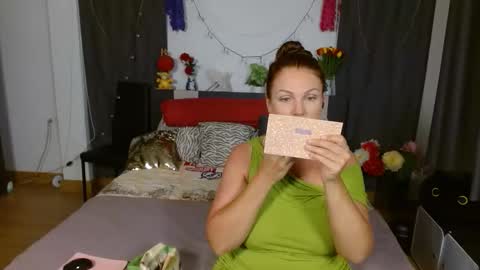 Snapshot of yourmysterycharm chatting on February 20, 11:32 am yourmysterycharm online show from February 20, 11:32 am