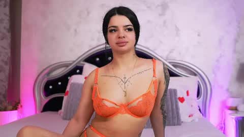 Alicia online show from June 3, 4:04 am