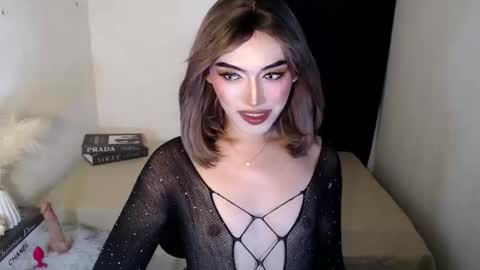 TIFFANY SUCKING QUEEN online show from May 25, 8:15 pm