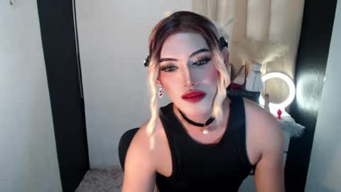 TIFFANY SUCKING QUEEN online show from August 9, 3:23 am