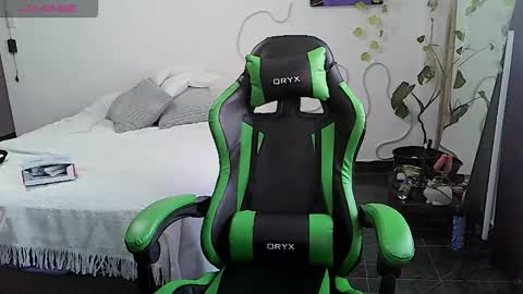 Serena online show from February 6, 12:30 pm