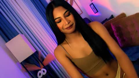 yourprettybella_ts online show from March 23, 6:01 pm