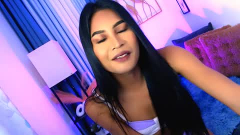 yourprettybella_ts online show from April 11, 5:34 am