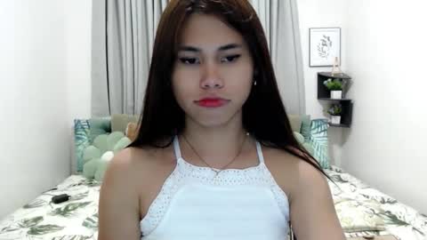 Snapshot of yourprettyblythe_ts chatting on December 21, 8:10 am yourprettyblythe_ts online show from December 21, 8:10 am