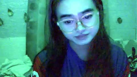 yourprincessthea online show from February 3, 6:40 am