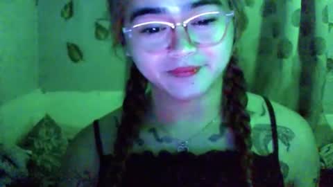 yourprincessthea online show from March 1, 5:48 pm