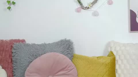 yours_goddess online show from June 11, 6:00 am