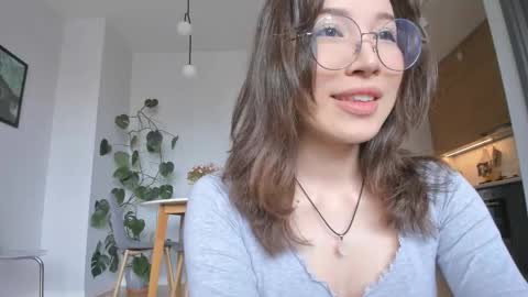 youre meyy online show from March 7, 8:44 am