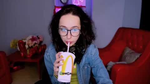 yours_sunny online show from February 22, 11:02 am